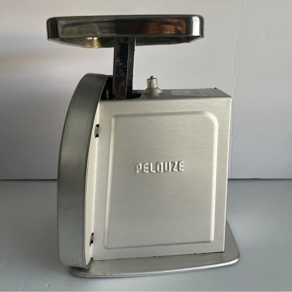 Vintage Pelouze Postal Scale 5lb Capacity Model Y5 1995 First Class Rates USA